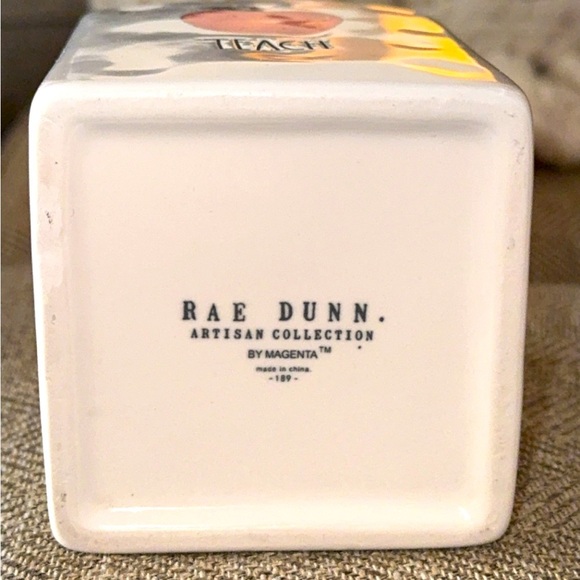 NWT Rae Dunn “TEACH” 🍎 School Teacher Pen/Pencil Ceramic Cube Holder 4.5"x3.5" - Picture 3 of 3